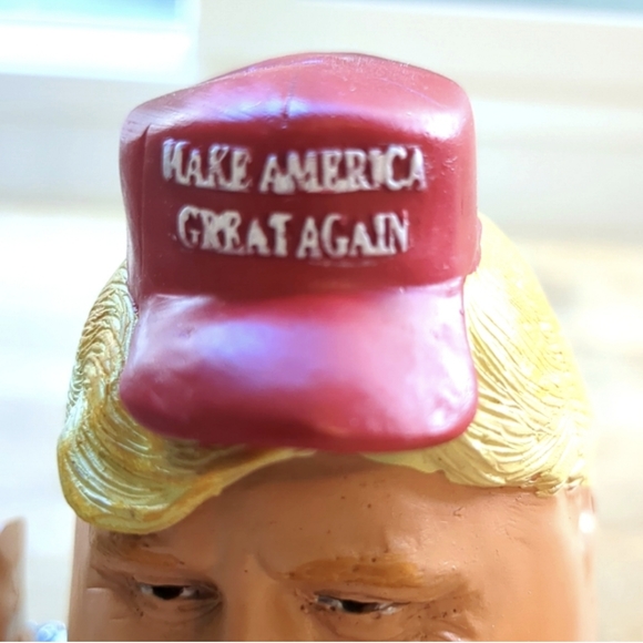The Donald NIB Bobblehead Trumptie Dumptie - Picture 2 of 7